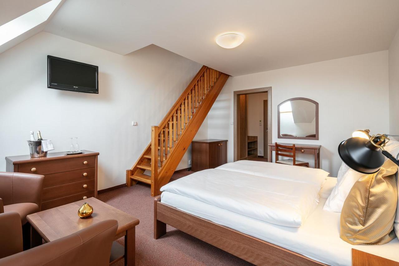 Pytloun Wellness Hotel Hasistejn Misto Экстерьер фото
