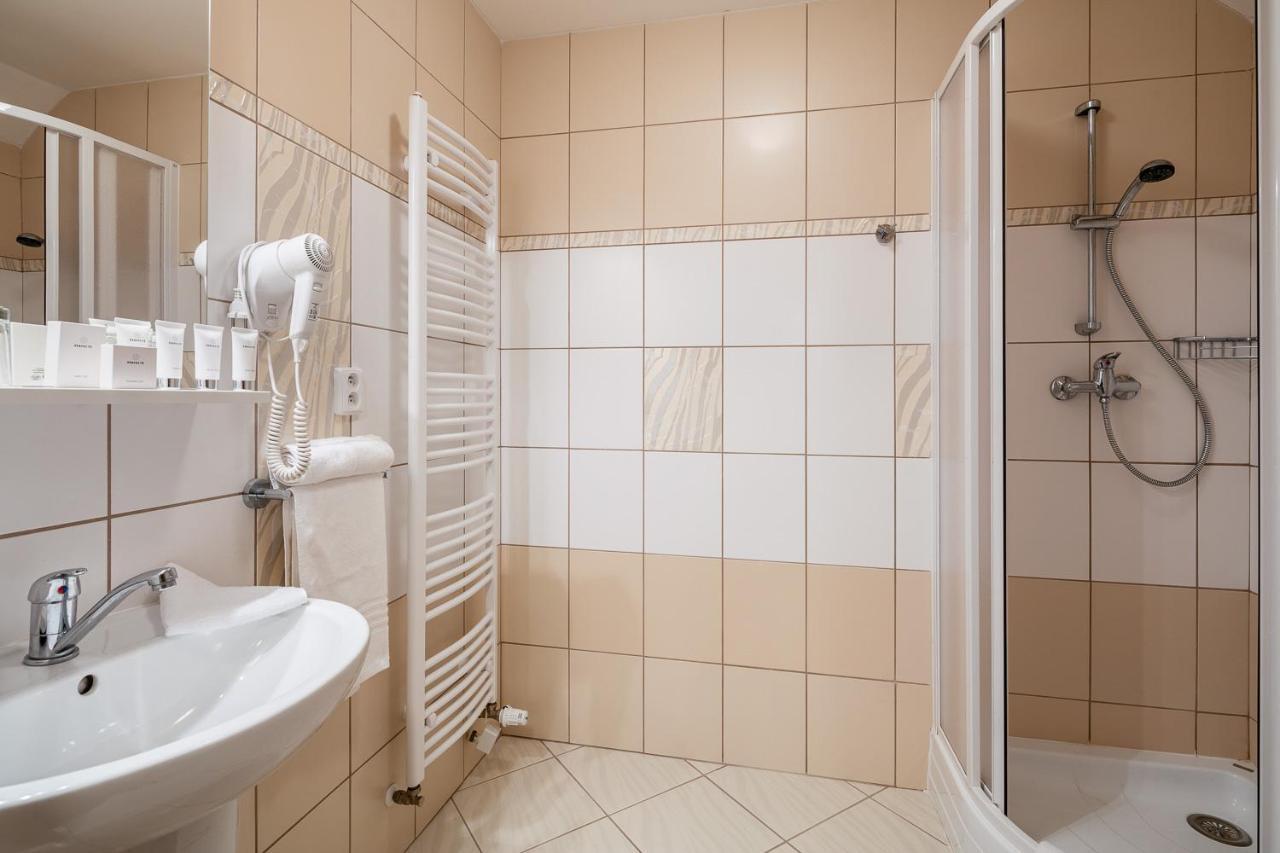 Pytloun Wellness Hotel Hasistejn Misto Экстерьер фото