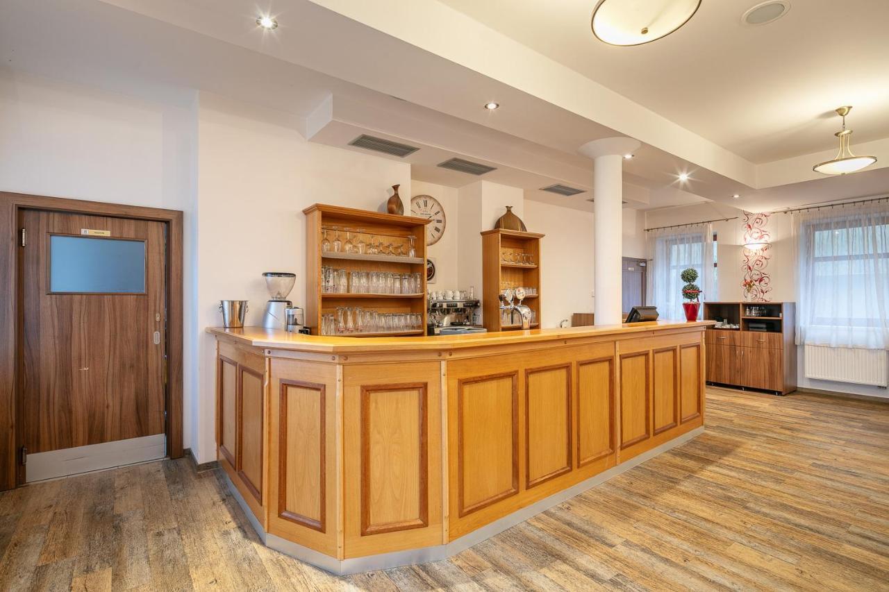 Pytloun Wellness Hotel Hasistejn Misto Экстерьер фото