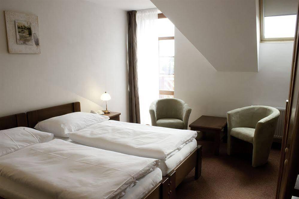 Pytloun Wellness Hotel Hasistejn Misto Экстерьер фото